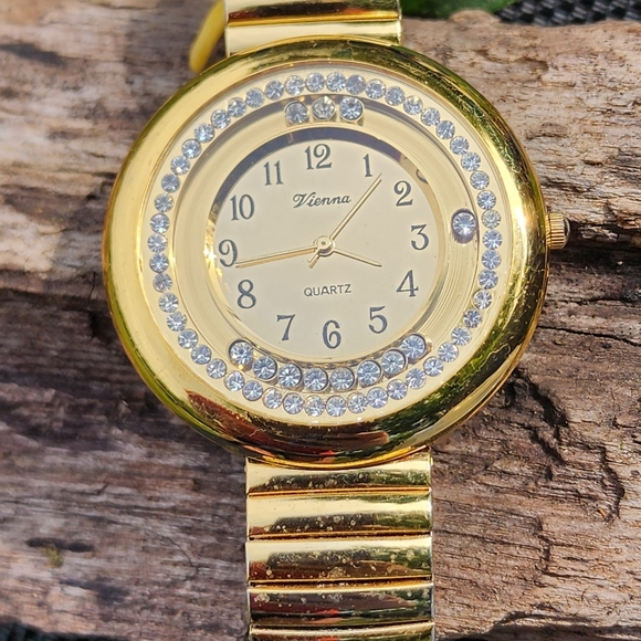Gold Toned Women's Stretch Band Bracelet Watch with Rhinestone Crystal Accents - Picture 10 of 10